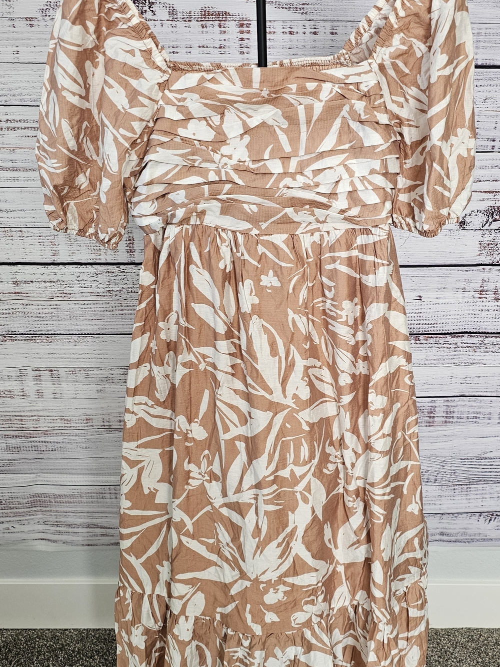 By The River Women’s Floral Puff-Sleeve Midi Dress